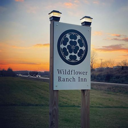 Wildflower Ranch Inn Springfield Bagian luar foto